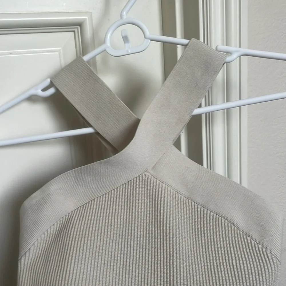 Criss cross neck women’s top - Picture 2 of 3
